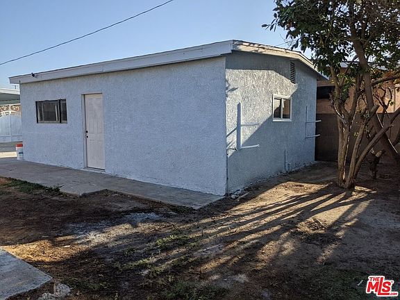 4th image of 742 E 93rd St