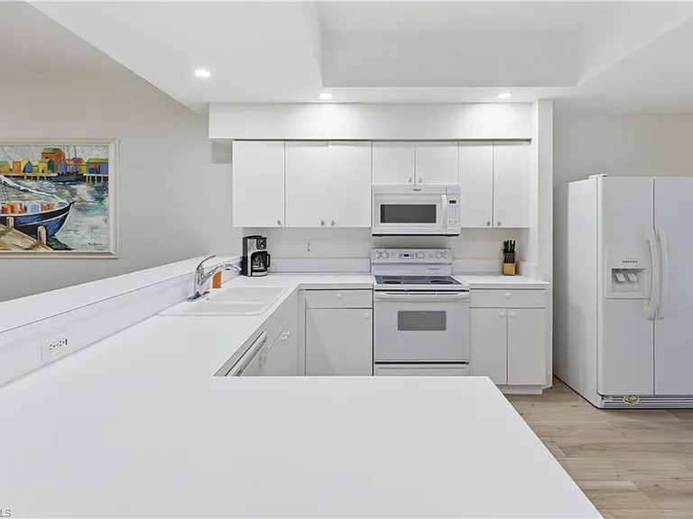 26751 Clarkston Dr #102 — Photo 11