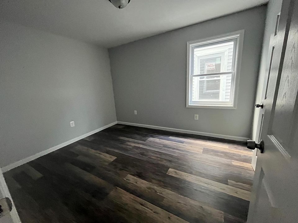 2nd image of 113 Warren St #1