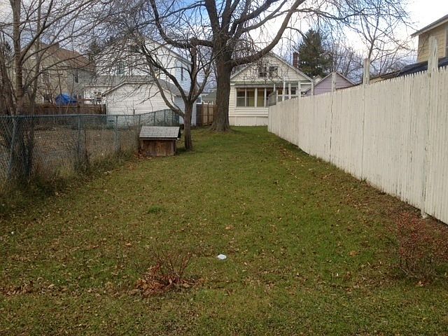 2nd image of 1 Oakwood Blvd