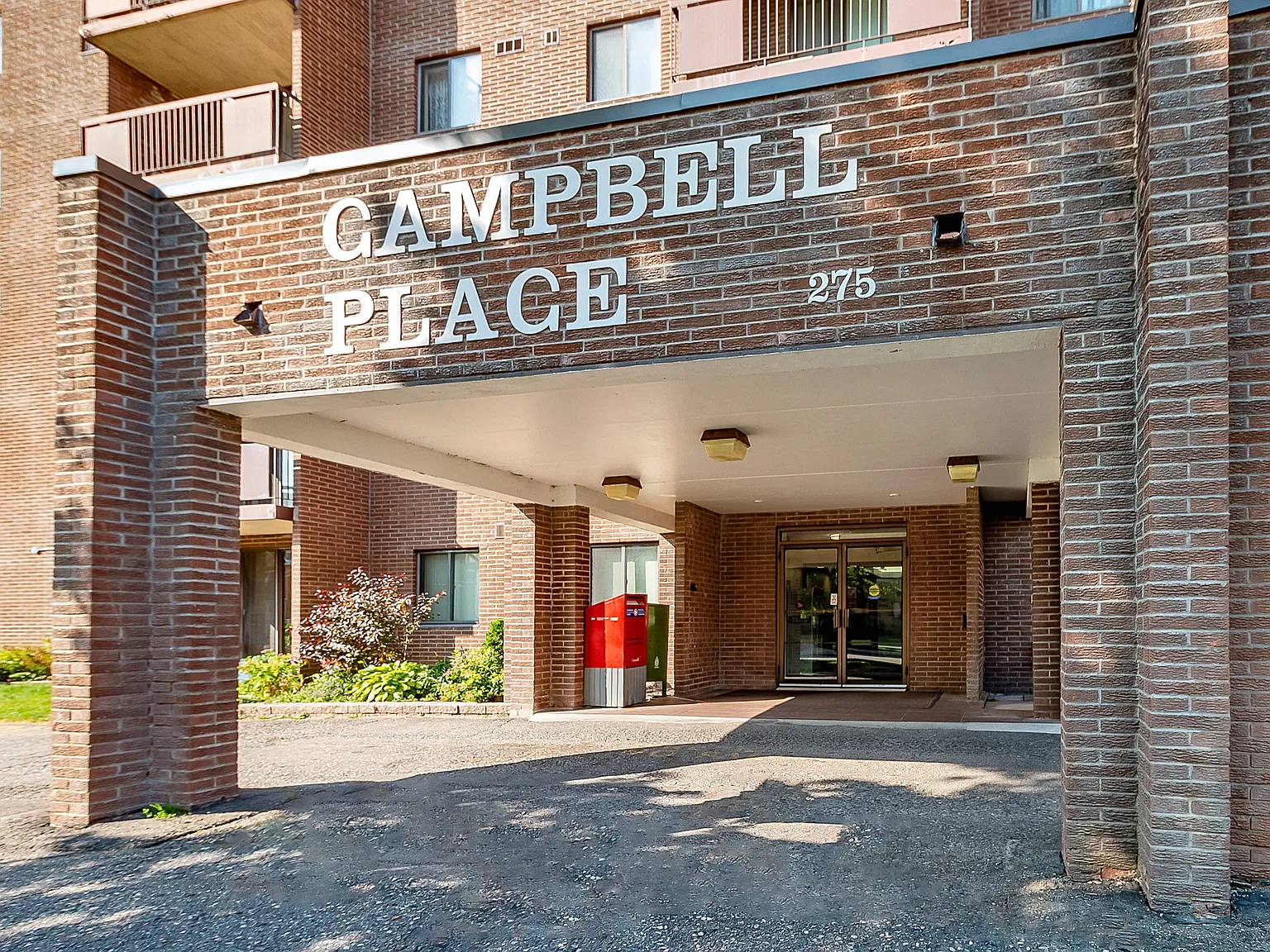 Campbell Place Apartments - Choose your rent level - Call for Details - All utilities — Photo 3