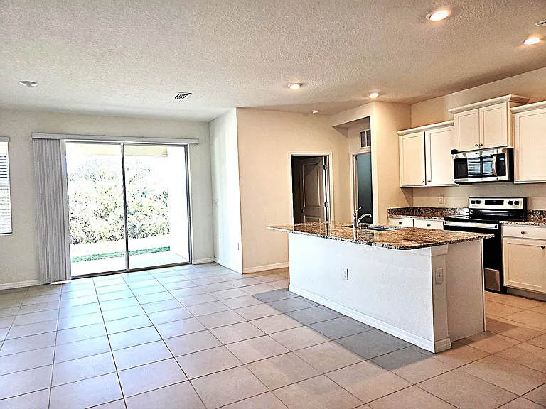 3908 Mossy Limb Ct — Photo 3
