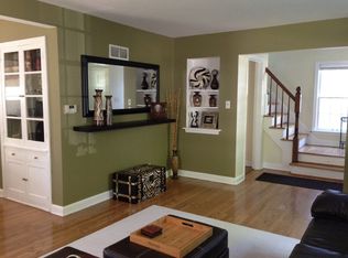 5023 N Kent Ave, Whitefish Bay, WI 53217
