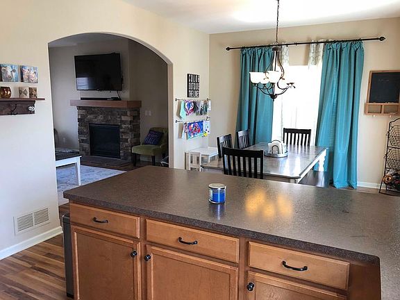 4th image of 1727 Galena Dr