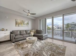 1709 Tamiami Trl Unit 220, Sarasota, FL 34234