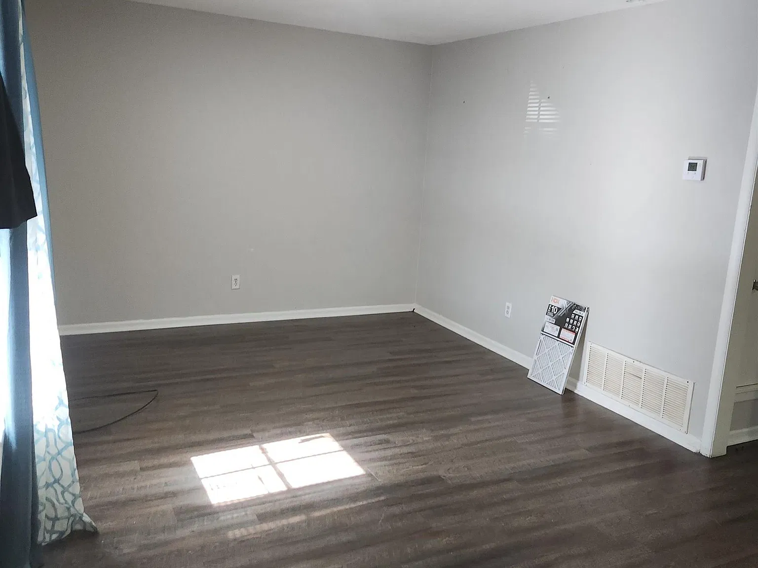 2 bed, 2.0 bath, 1118 sqft, $1,200 — Photo 2