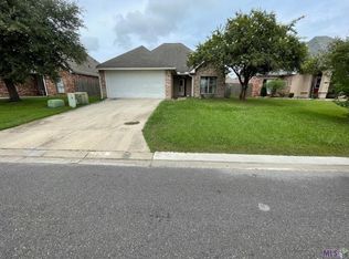 40500 Cross Creek Ave, Gonzales, LA 70737