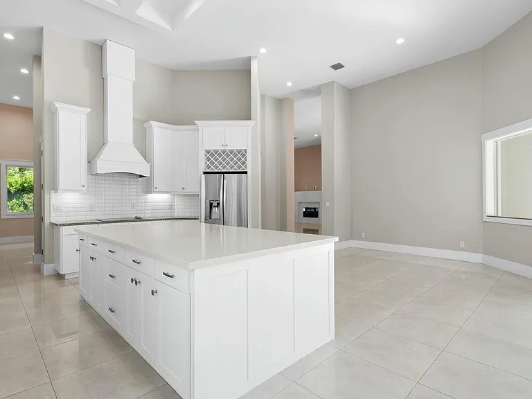 15503 Temple Blvd — Photo 15