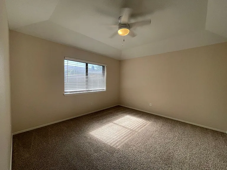 2916 Kathleen Ln — Photo 20