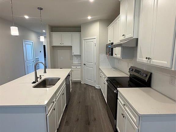 5th image of 18716 HIGHLAND DEW STREET