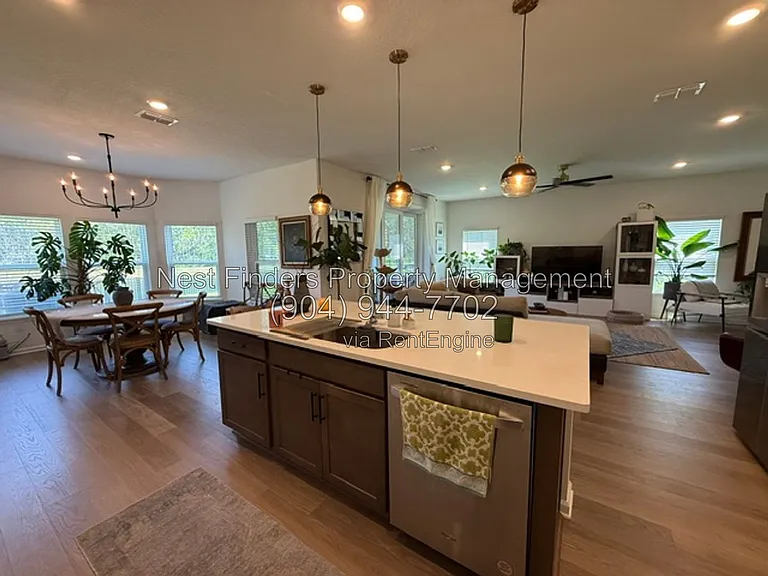 1127 Brook Forest Dr — Photo 11
