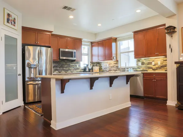 211 Westpark Ct Unit 601, Camarillo, CA 93012