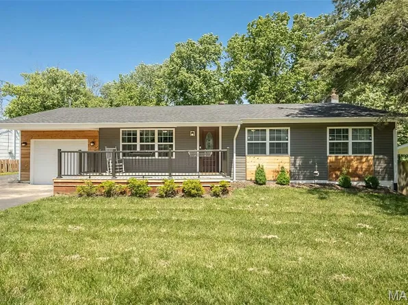 935 Loretta Dr, Arnold, MO 63010