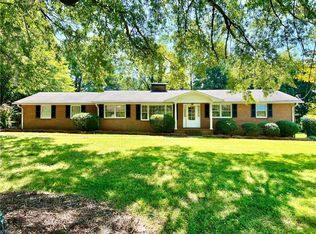 3851 Clemmons Rd, Clemmons, NC 27012