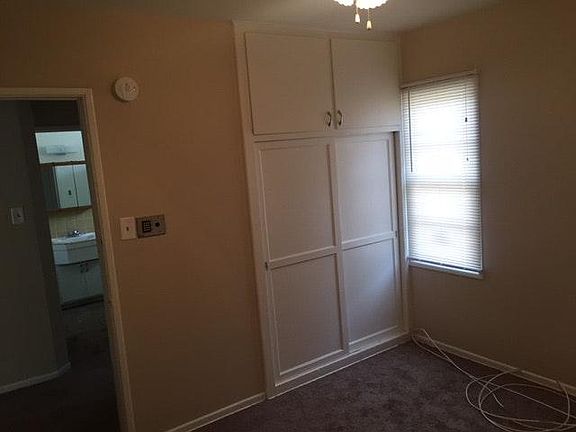 5th image of 12122 Rosecrans Ave