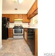 4th image of 313 Richard Ct #313