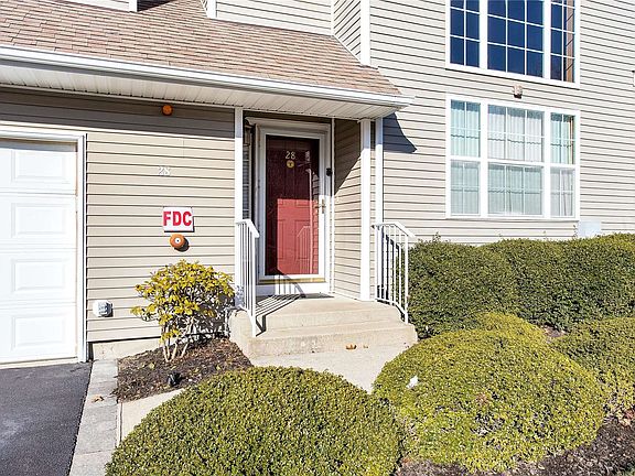 3rd image of 28 Avery Ln #28
