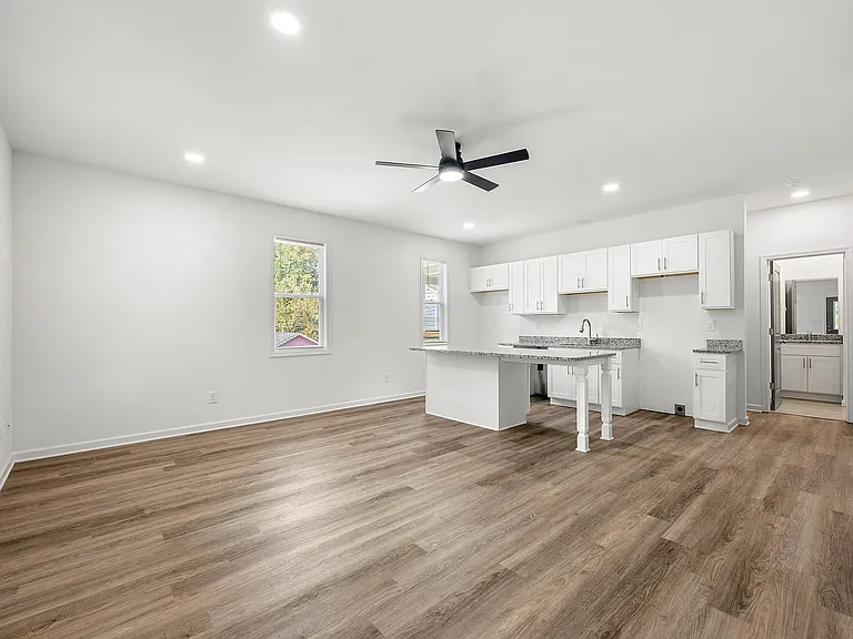 255 Love St SW #B2 — Photo 13