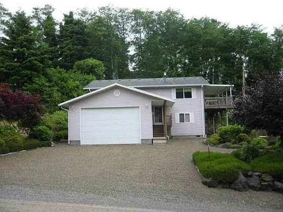 241 S Harbor St photo 1