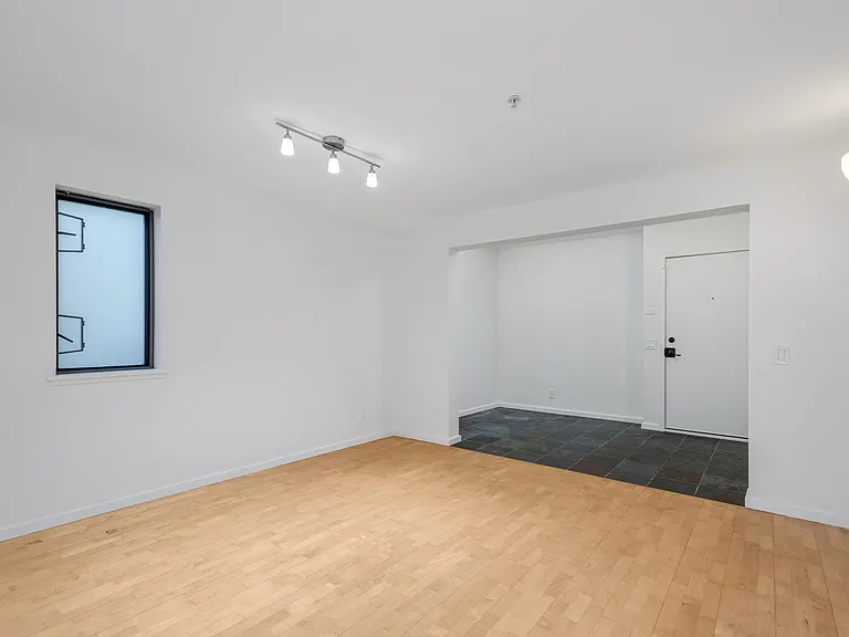 2048 13th Ave W #8 — Photo 1