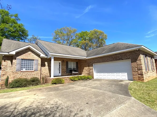 104 Pine Grove Dr, Troy, AL 36081