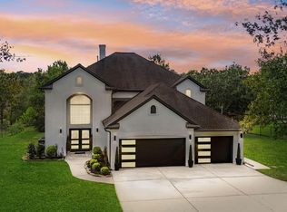 9822 Crestwater Cir, Magnolia, TX 77354