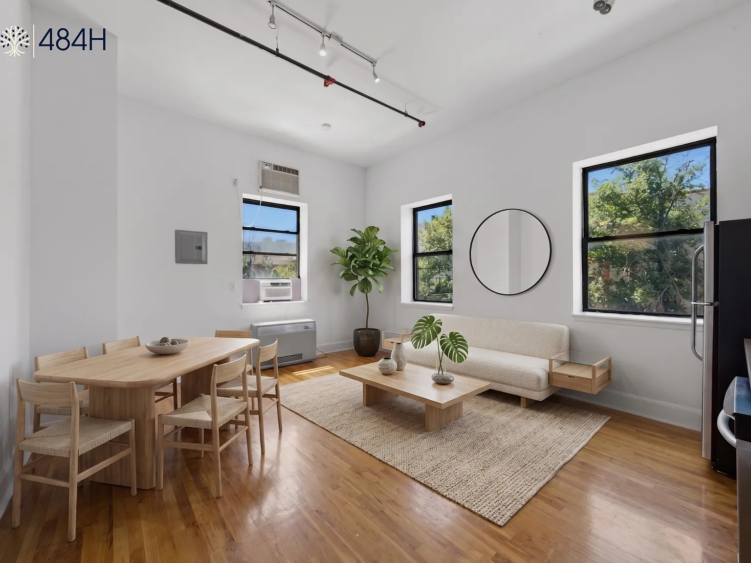 484 Humboldt Street — Photo 4