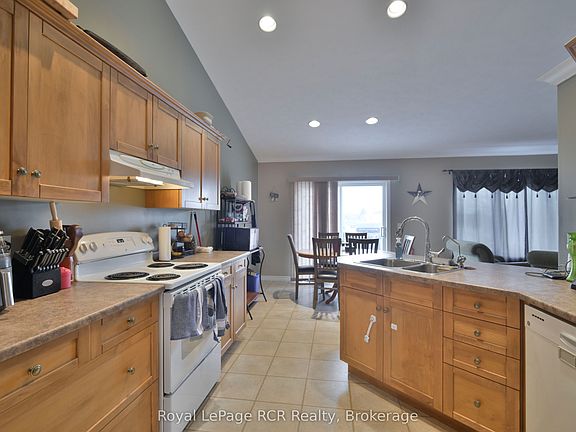 5th image of 444 Grandview Rd