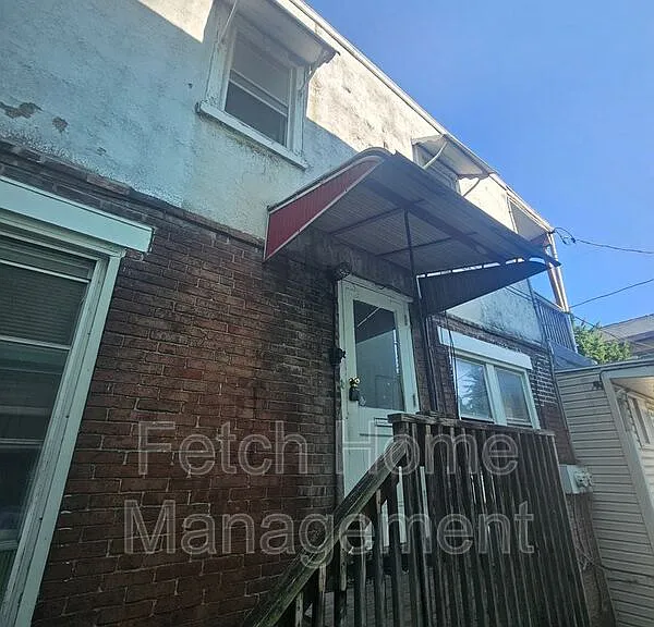 2534 Derry St #2 — Photo 2