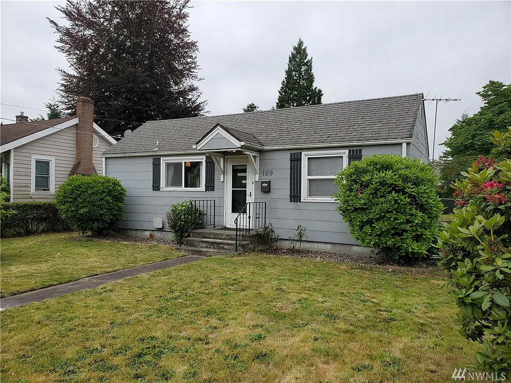 109 M St SE photo 1