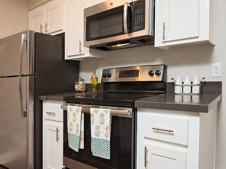 Mission Trails Apartments — Photo 8