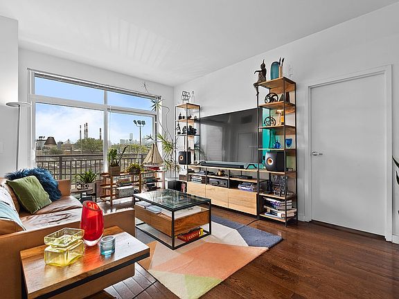 2nd image of 1215 Broadway APT 320
