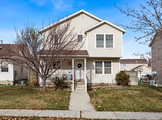 7841 N Saddleback Dr, Eagle Mountain, UT 84005