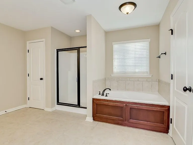 1567 Baldwin Lakes Dr — Photo 38