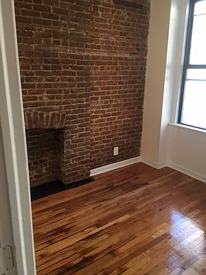 Rented by Dekom Inc. | media 12