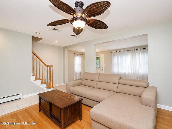 3rd image of 150 Wood Ave