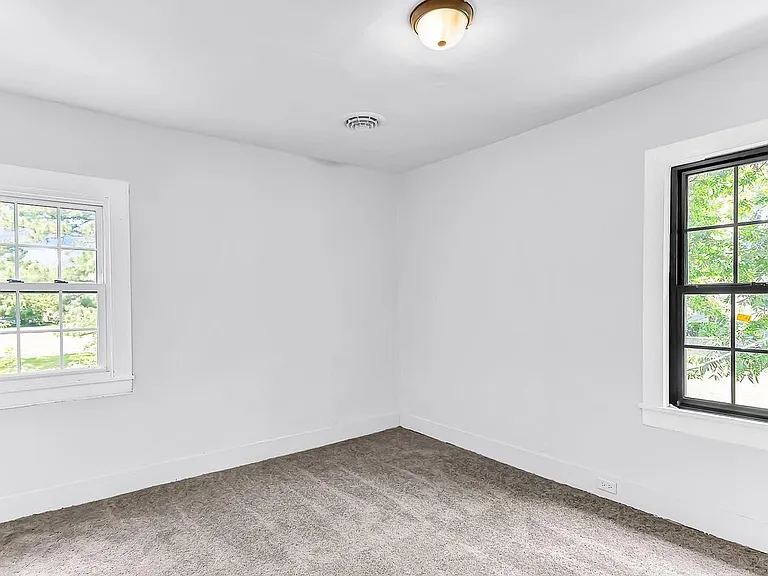 211 Walnut St — Photo 25