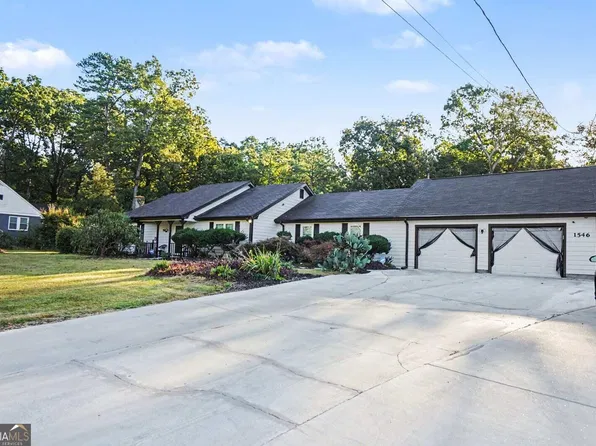 1546 Young Rd, Lithonia, GA 30058