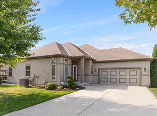 10933 S Wrangler St, Olathe, KS 66061