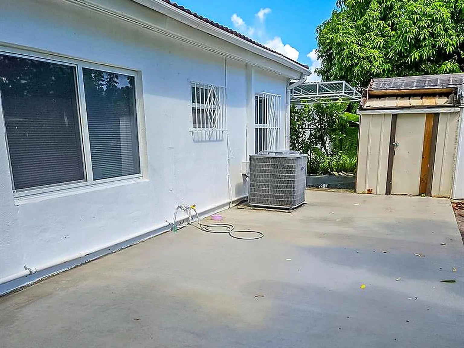 3 bed, 1.0 bath, 1334 sqft, $2,775 — Photo 4
