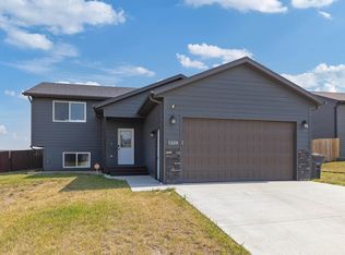 1224 Kodiak Dr, Box Elder, SD 57719