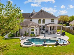 430 Overlook Dr, Friendswood, TX 77546