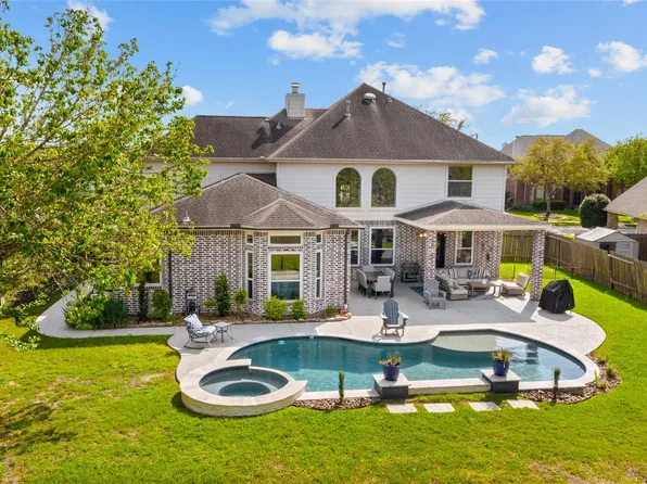 430 Overlook Dr, Friendswood, TX 77546