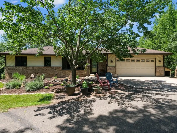 22470 Raven St NW, Oak Grove, MN 55011