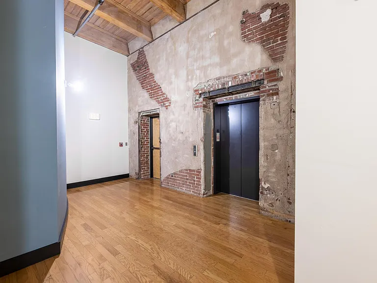 1113 Washington Ave #210 — Photo 19