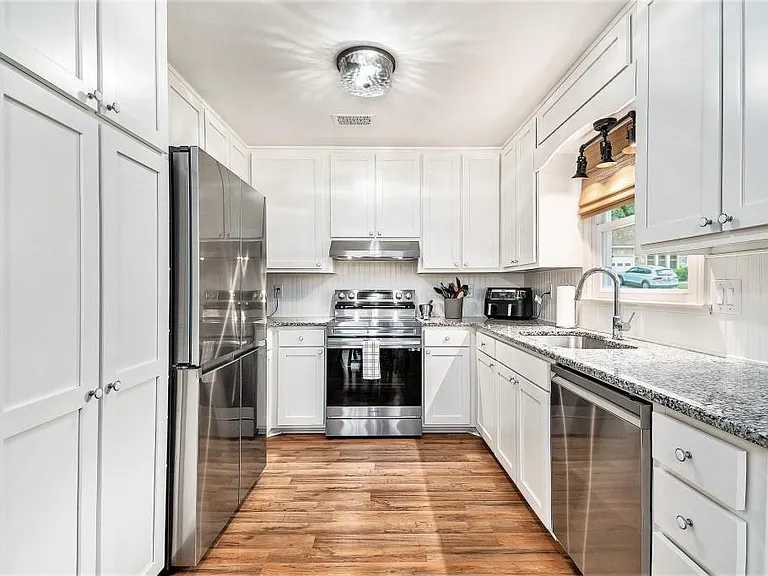 1118 Capital Club Cir NE — Photo 13