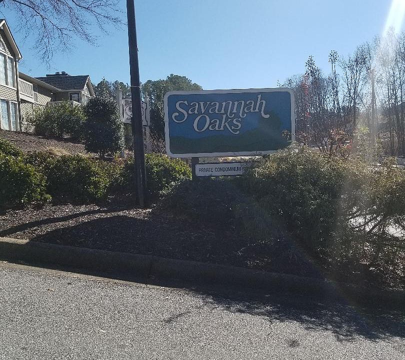 1st image of 102 Oakmont Ln