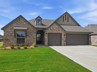 5118 S Everett Dr, Sand Springs, OK 74063