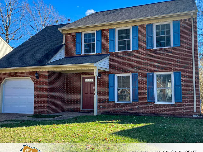 938 Churchill Ln — Photo 1