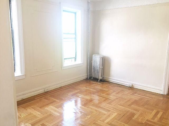 2nd image of 264 E 28th St APT 4D